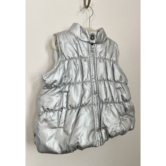 Buffalo David Bitton • Girls Metallic Silver Quilted Sleeveless Puffer Vest - Picture 2 of 12